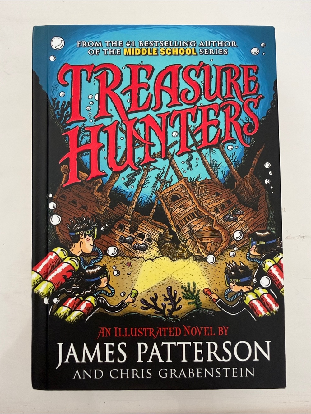 Treasure Hunters - Blue Illustrated Novel